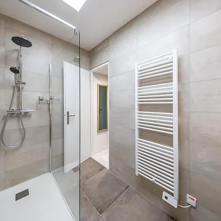 Appartamento T4-80m2 Superbe Vue Sant Ambroggio